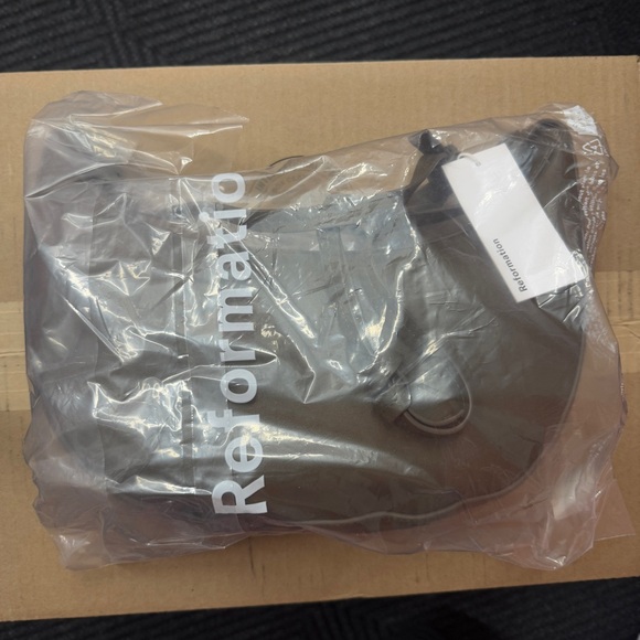 NWT Rosetta Sling Crossbody Bag in Truffle - Picture 3 of 3